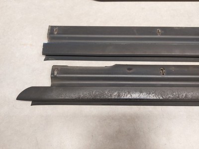 87-96 Dodge Dakota outer door window sweep 4260134 trim 1994 1996