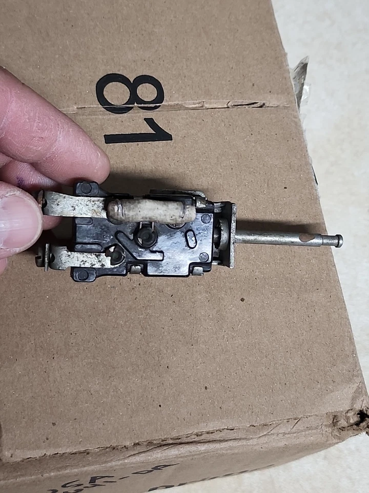 Interruptor de control del calentador Buick 1949-1950 OEM GM parte # 1997873  Foto 4 de 4