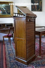 Schedario-classificatore a serrandina stile inglese con leggio