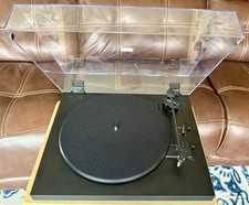 Pro-Ject A1 Fully Automatic Turntable Built-in Preamp Ortofon OM10 Works Well 