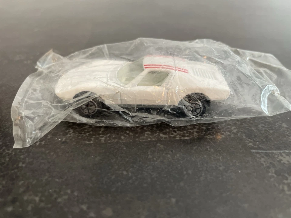 Coche diecast Yat Ming blanco Lamborghini Miura #817 escala 1/64 vintage años 70 Foto 3 de 4