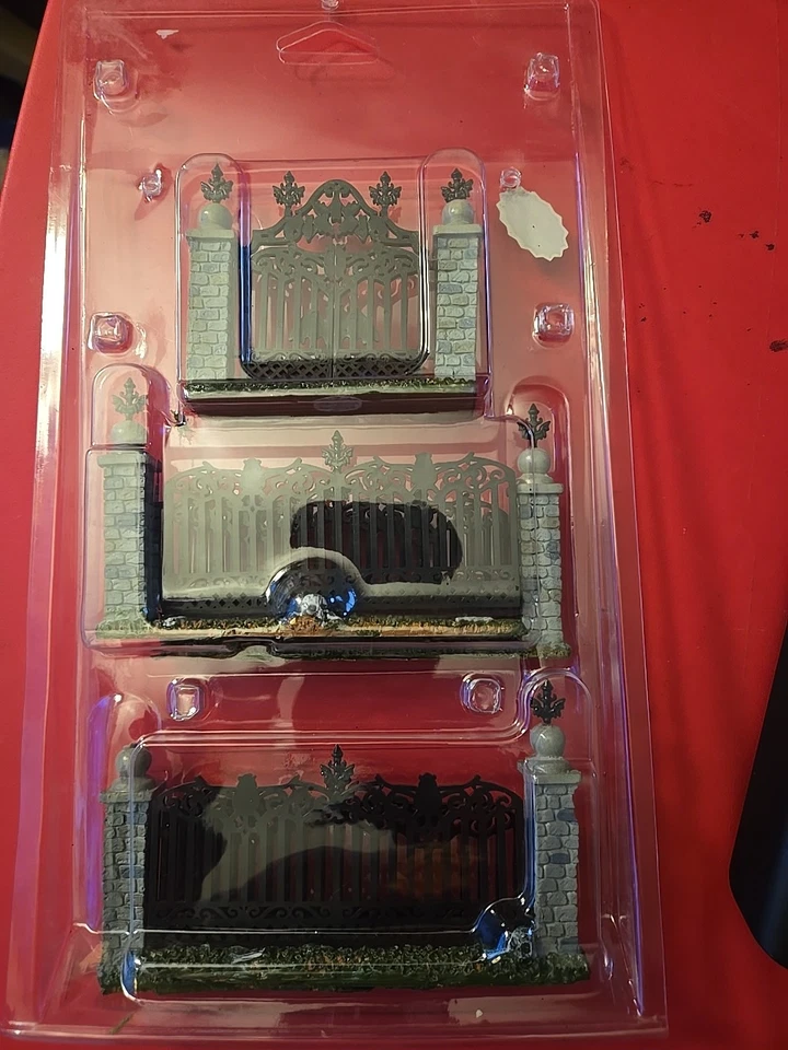 🎃 LEMAX SPOOKY TOWN HALLOWEEN VILLAGE BAT FENCE GATE Set of 5 #04713 2020 - Image 2 of 4