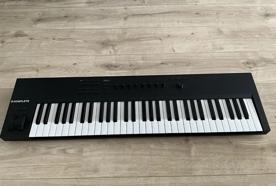 Native Instruments Komplete Kontrol A61 – neuwertig, kaum benutzt - Bild 3 von 3