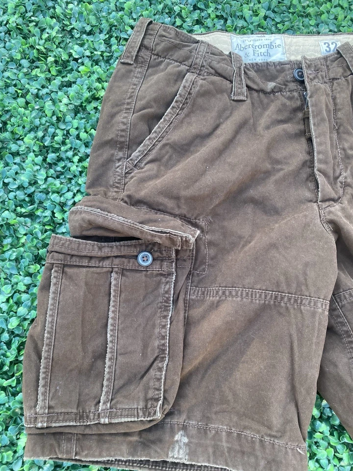 Vintage Abercrombie & Fitch Men's Cargo Shorts Size 32 Brown Distressed Cotton - Image 4 of 4