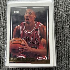 40 1992-93 Gold Topps - Scottie Pippen #389, Rookies, All-Stars & Hall of Famers