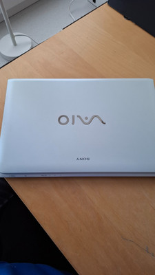 Sony VAIO SVE151G13M - Windows 10 - Notebook/ Laptop inkl Akku und orig. Netzkab