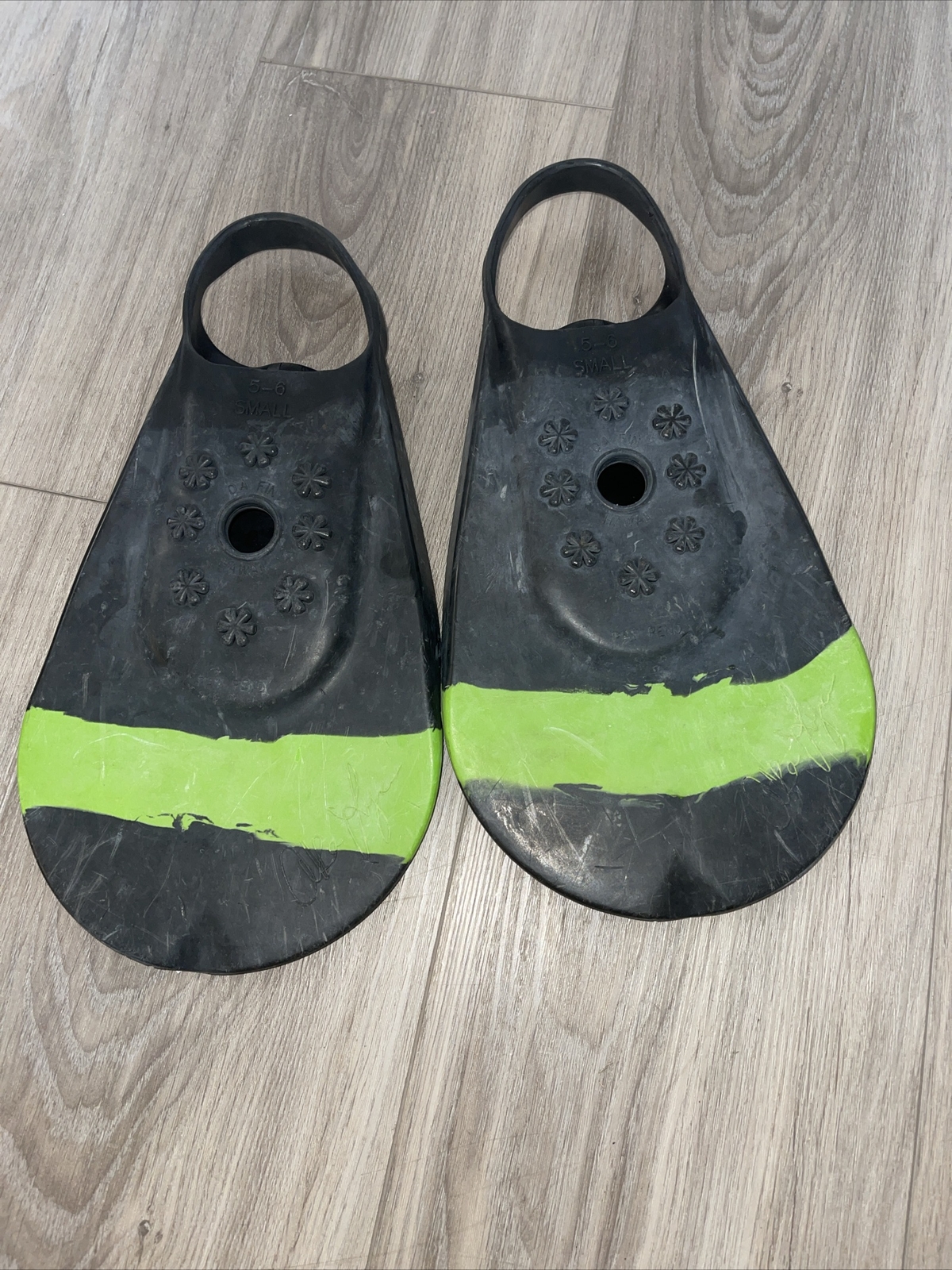 DA FIN HAWAII Kicks Fins Swim Bodyboarding Snorkeling Size Small 56