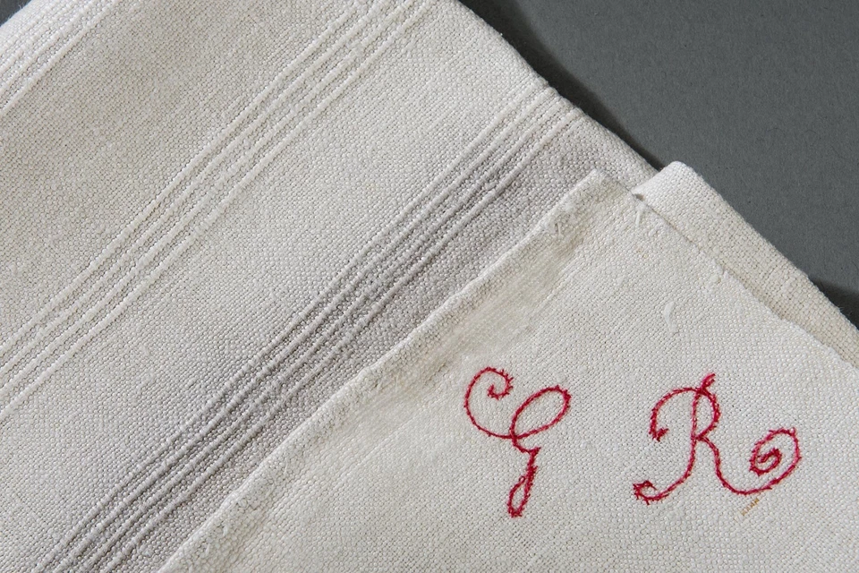 COUPON EN LIN ANCIEN PARTIE DE NAPPE DE VENDANGES À LITEAUX COUPON LIN - Photo 2/3