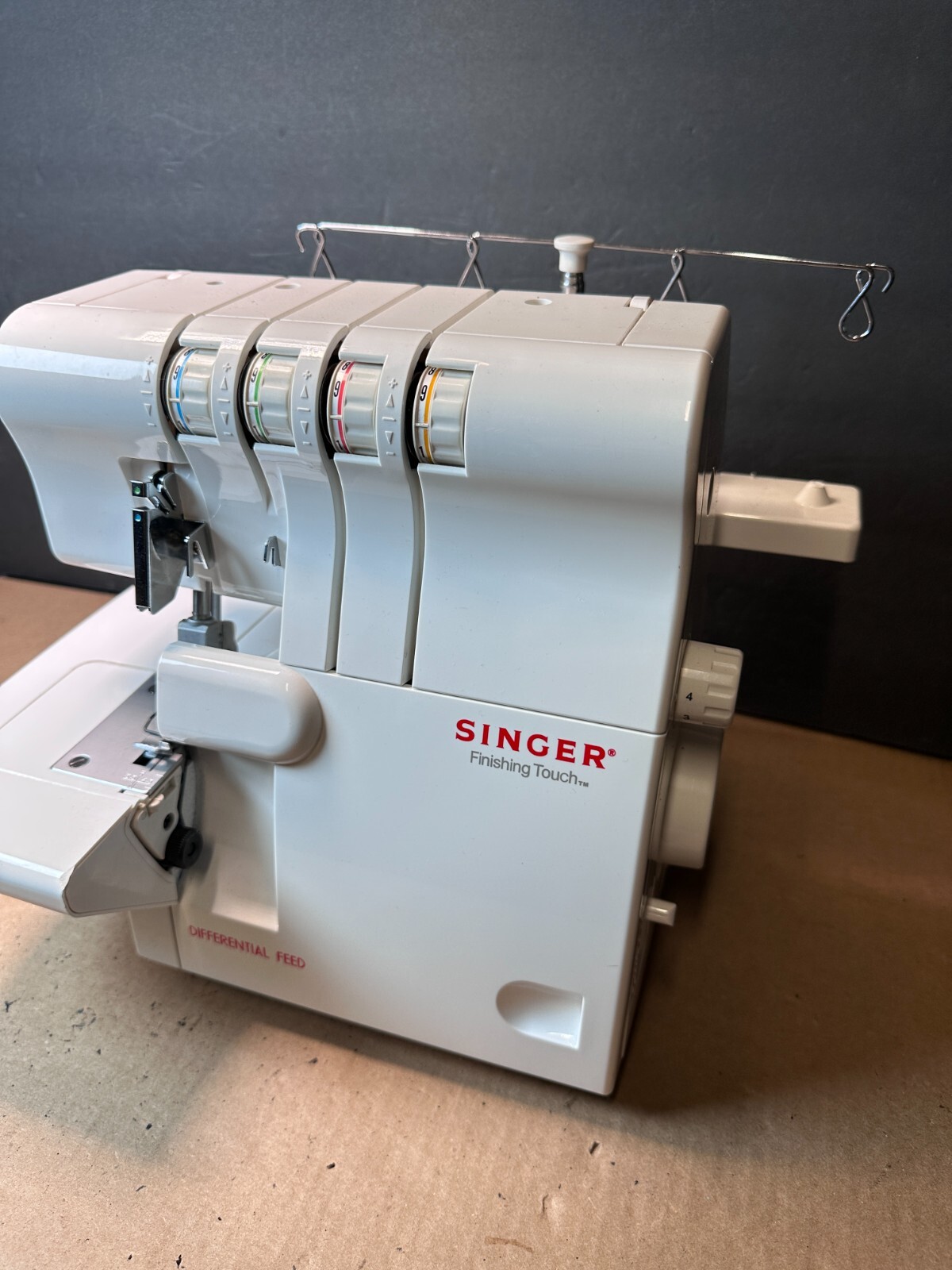 SINGER SERGER FINISHING TOUCH* 14SH654 Differential Feed Sewing Machine