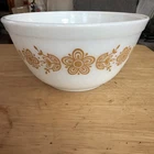Pyrex Butterfly Gold Mixing/Nesting Bowl 402 1.5 Quart