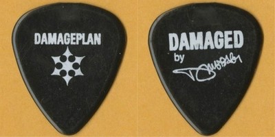 Damageplan 2004 concert tour Dimebag Darrell (Pantera) signature