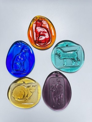 Set Of 5 Pressed Art Glass Medallion Sun Catcher Red, Blue Green Yellow Purple