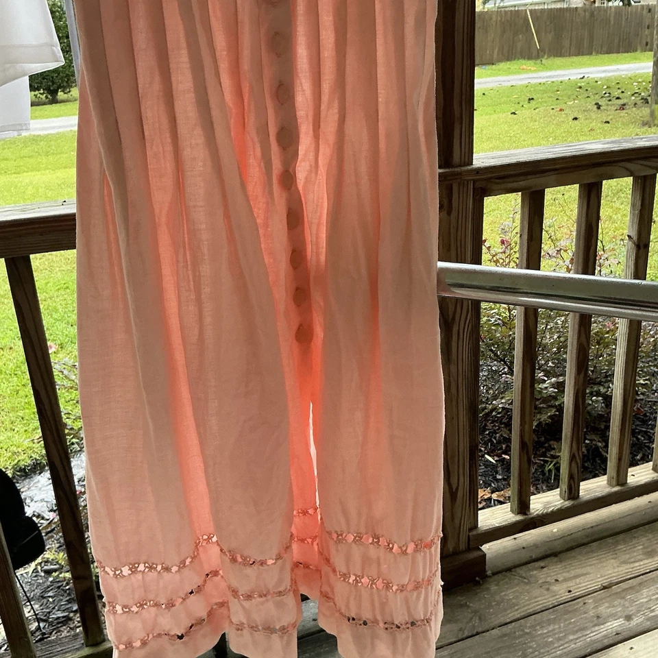 Vestido midi Plaza South Petites rosa con botones delanteros ribete de encaje algodón Ramie Foto 3 de 4