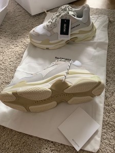 balenciaga triple s blanche