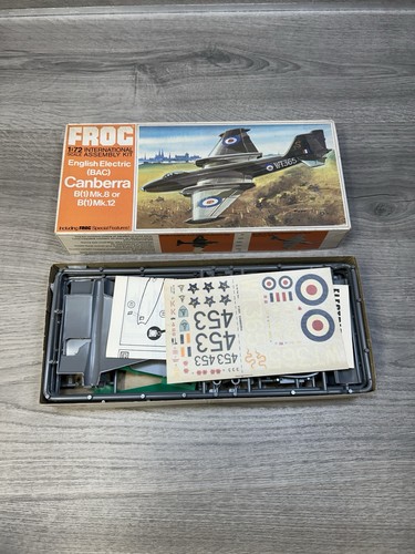Frog English Electric Canberra B(1) Mk.8/Mk.12 Modellflugzeug-Bausatz im Maßstab 1:72