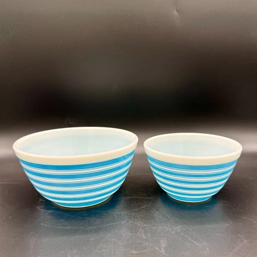 Vintage Pyrex Blue & White Rainbow Stripe Mixing Bowls 401 402 Set