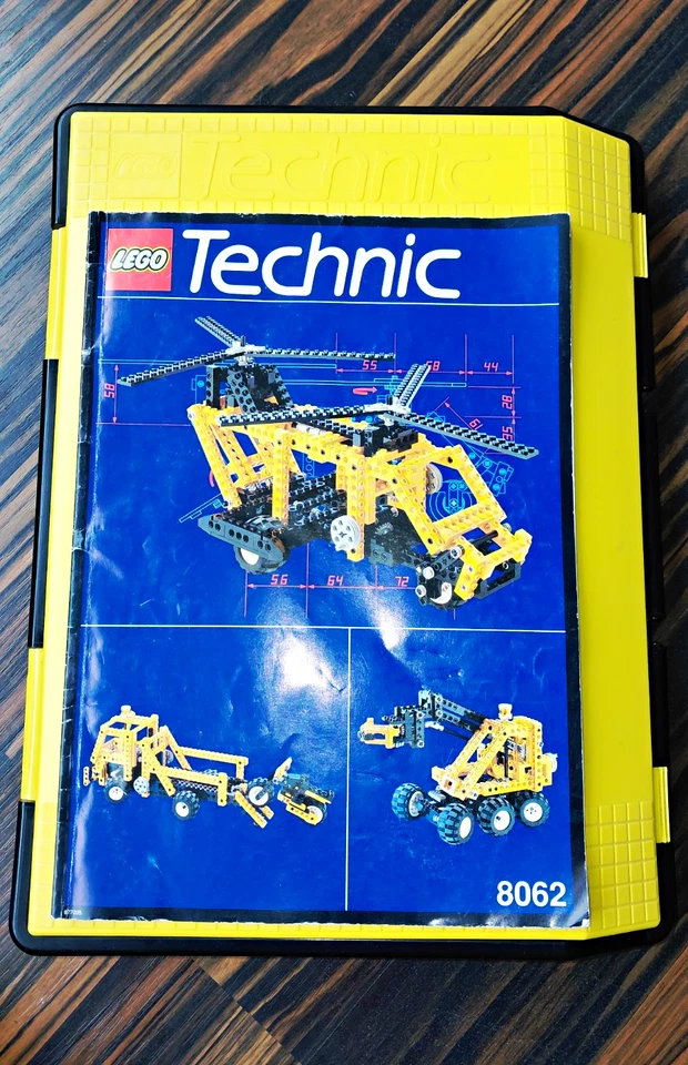 LEGO Technic 8062 Universal Set with Storage Case, photo 1 of 5