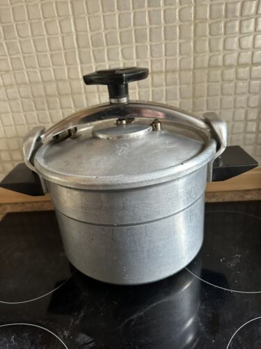 TEFAL Vintage  Pressure Cooker Aluminum Pot 5 Liter - Picture 1 of 16