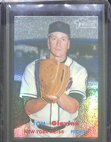 Tom Glavine [Chrome Black Refractor] #62 2006 Topps Heritage Chrome card