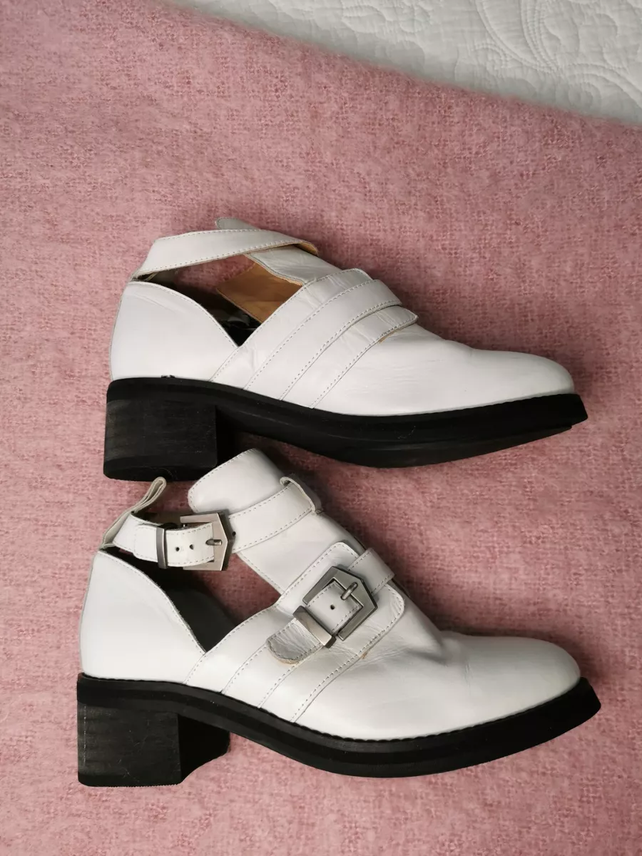 Tony deals bianco capretto