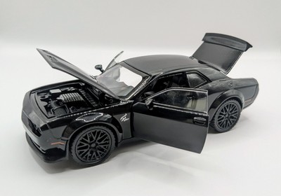 Dodge Challenger Hellcat SRT Modellauto im Maßstab 1:32, mit Licht und Ton