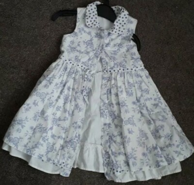 Mädchen blau & weiß schönes geblümtes & getupftes Sommer Shirt Kleid 1 Jahr - 18 Monate.