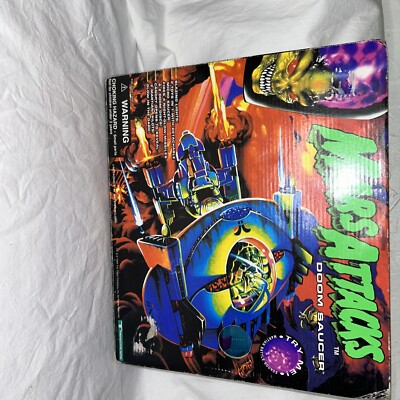 Vintage 1996 Trendmasters Mars Attacks Doom Saucer NEW