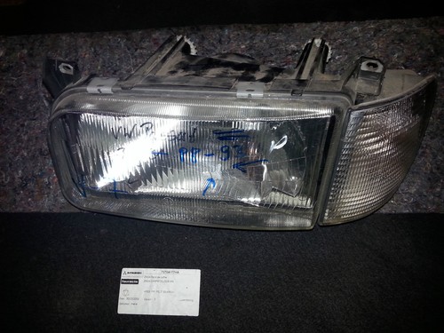 VW Passat  B.J.88-93 Scheinwerfer links Original