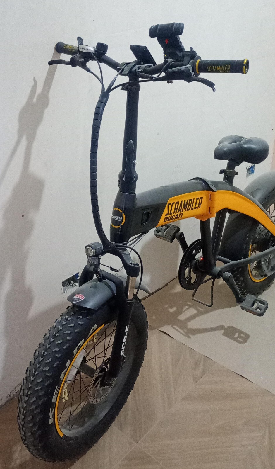 BICI ELETTRICA PEDALATA ASSISTITA DUCATI SCRAMBLER 250W 460 KM foto 3