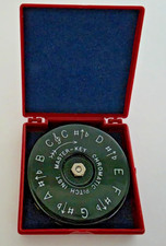 Vtg Chromatic Pitch Instrument THE MASTER KEY A440 Wm Kratt 13 Keys MK2-C w/case