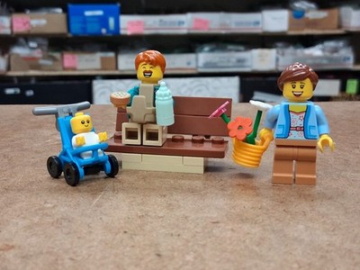 LEGO - Dad, Mom & Baby w/ Stroller Minifigure - Bottle Family Park Bench LOT SET