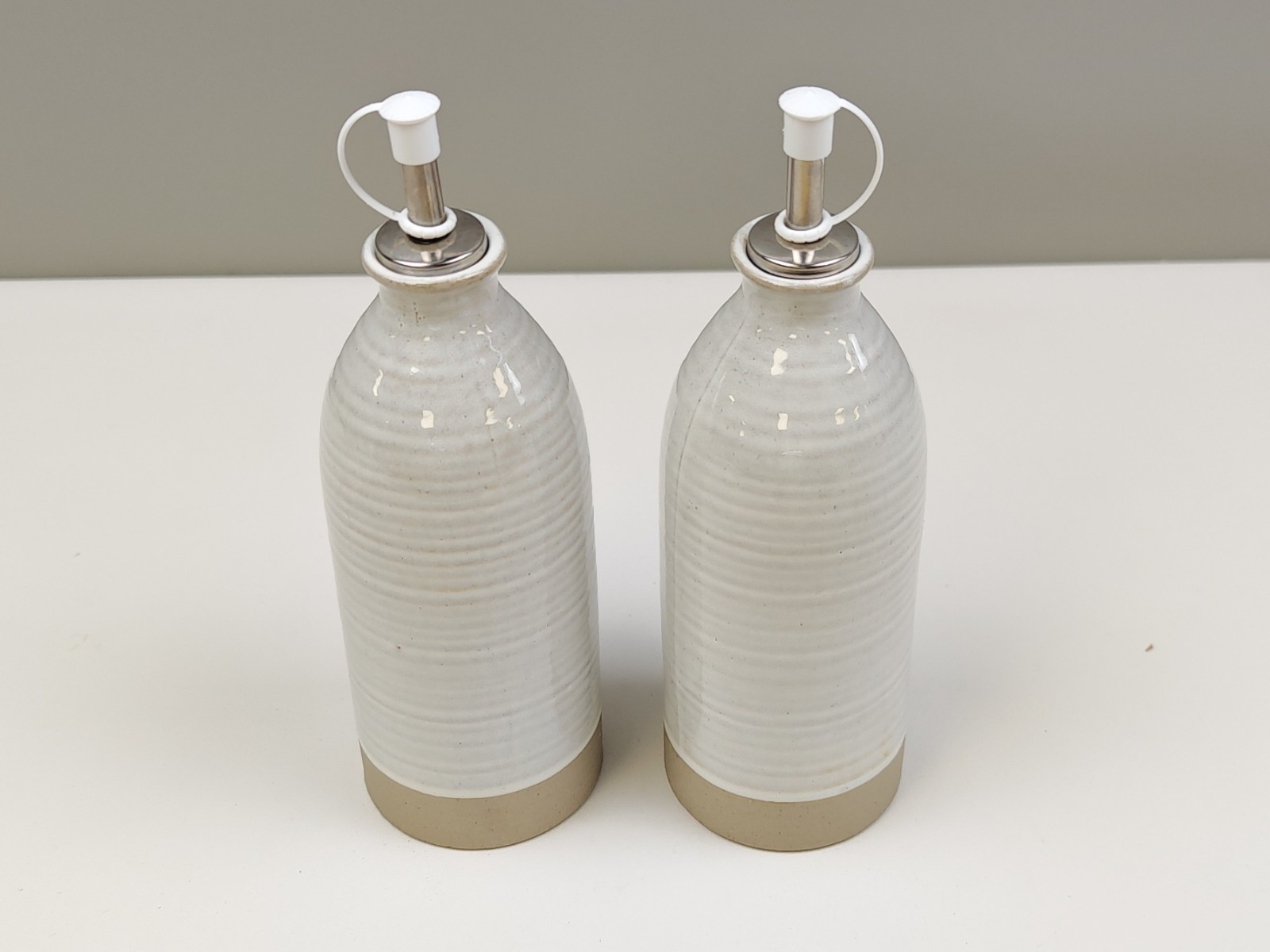 KitchenCraft Idilica Stoneware Oil and Vinegar Bottles, Set of 2 Ceramic Oil and
