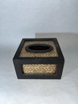 Vintage Wooden Square Tissue Box with Bottom Lid. Approx. Inner Size 11 x 11 cm. - Image 1 of 4