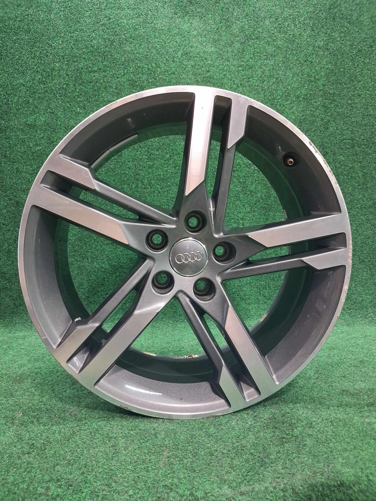 Audi Wheel Aluminium Rim 8jx18 5-double Spoke Oem 8w0601025m