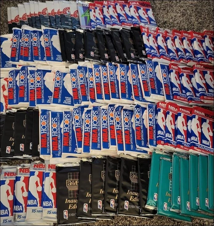 HUGE LOT: 100 Unopened Basketball Cards in Factory Sealed Packs of NBA Cards - Image 3 of 4