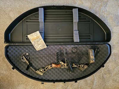 Mathews Q2 - RH - 60#  Bow with GW5 Sight Mathews Quiver Hard Case Owners Manual