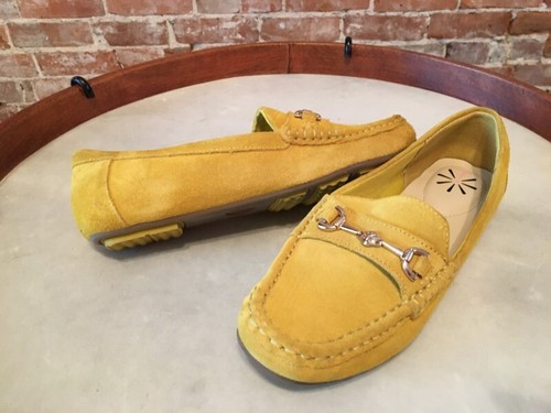 Isaac Mizrahi Annie Yellow Suede Horse Bt Detail Driving Moccasin Flat 6.5 Sale - Picture 2 of 3
