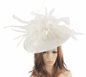 white fascinator hat
