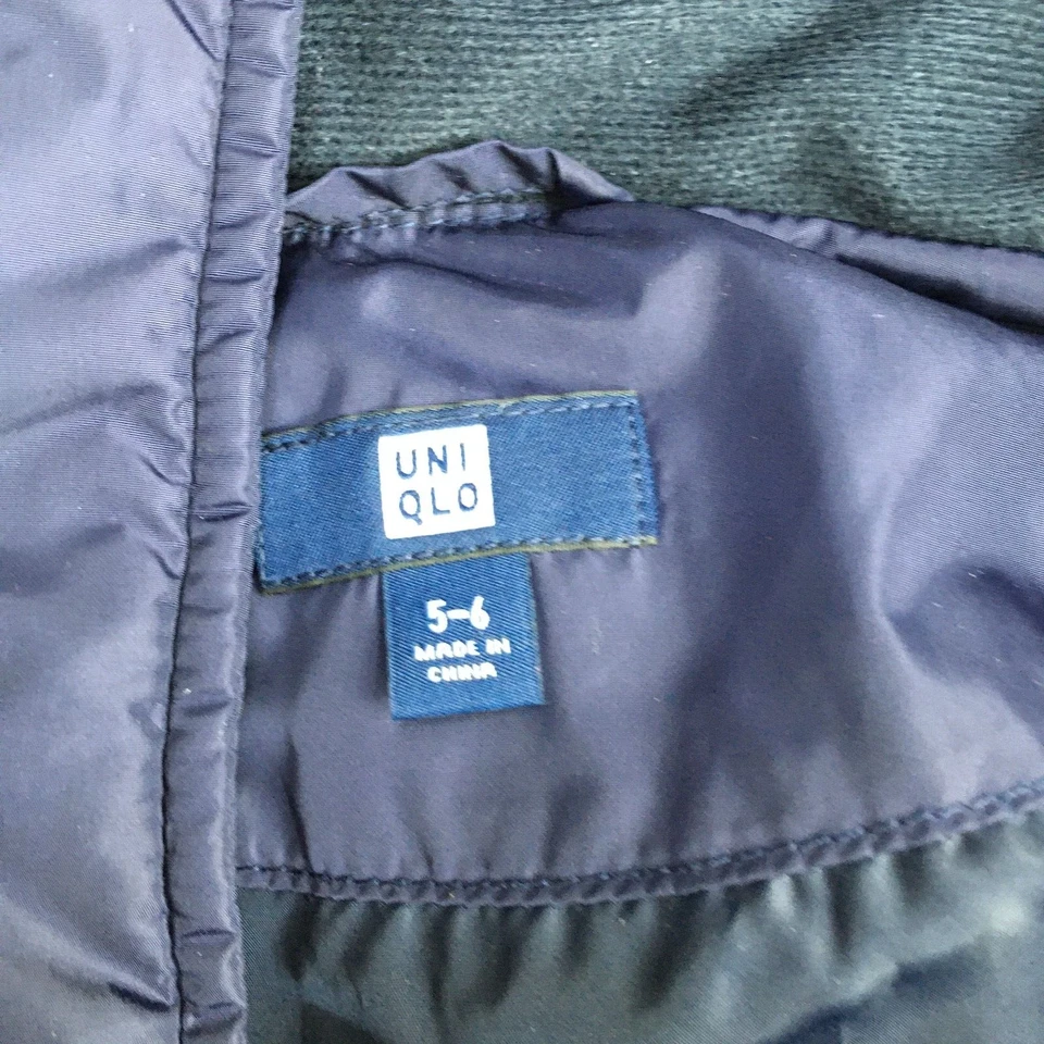 UNIQLO Unisex Niños Niño Niña Talla 5-6 Azul Oscuro Extraíble Piel Capucha Borde Puffer Chaqueta Foto 2 de 4