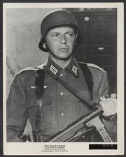 VON RYAN’S EXPRESS 1965 Frank Sinatra, Trevor Howard 15 10x8 STILLS