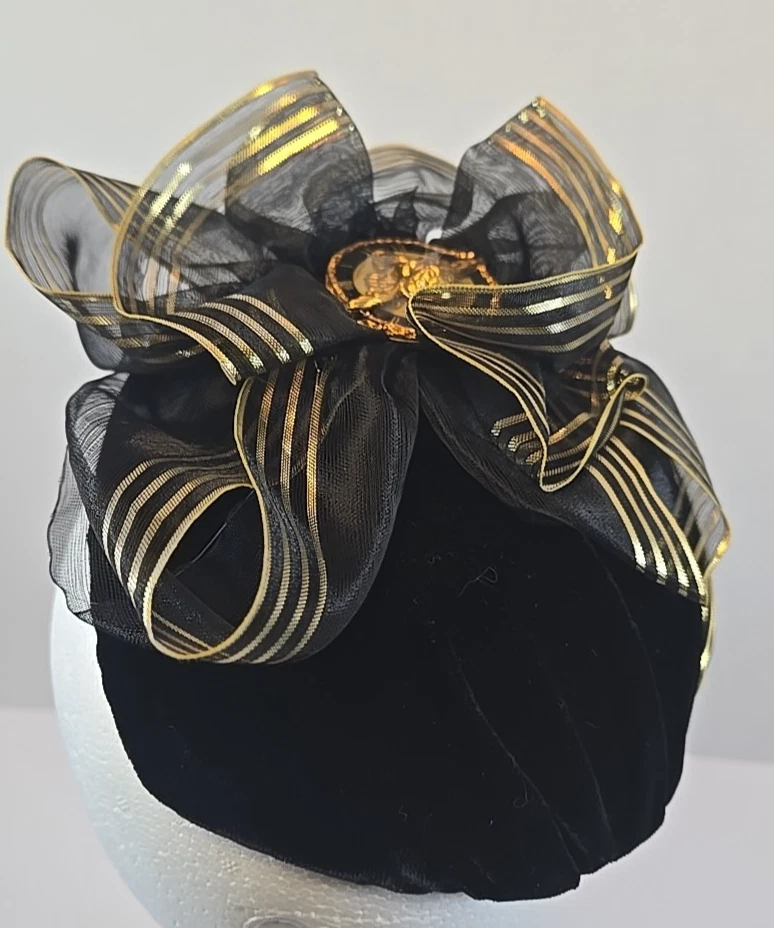 Nan Duskin Fascinator Ah Capello Black Velvet Gold Striped Ribbon Cherub Medal - Image 4 of 4