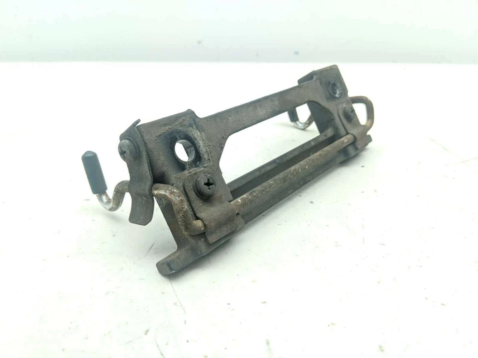 Защелка переднего водительского сиденья 04 Kawasaki EX 500 Ninja 500R - Изображение 2 из 4