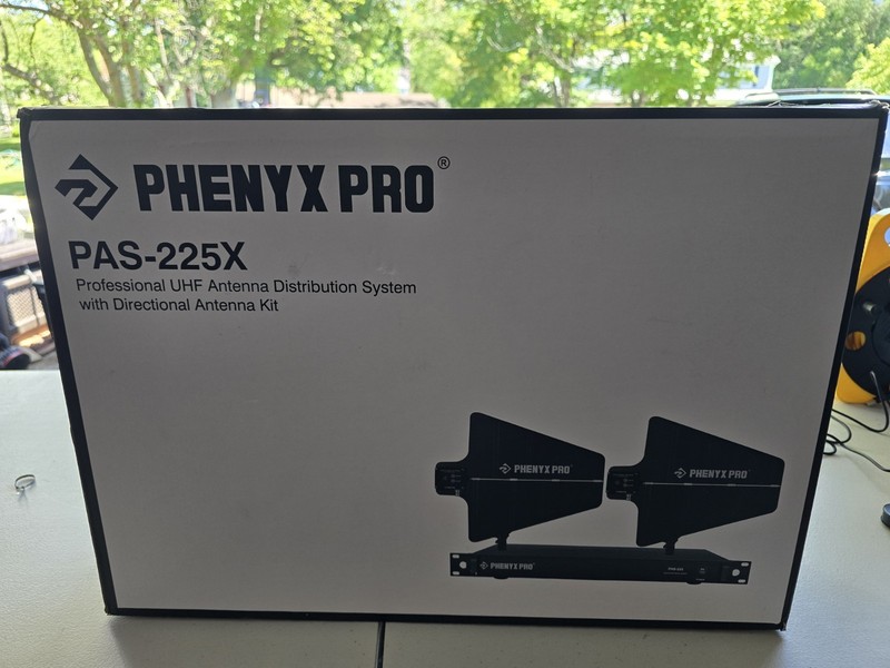 Phenyx Pro PAS-225X UHF Wireless Antenna Distribution System Bundle,