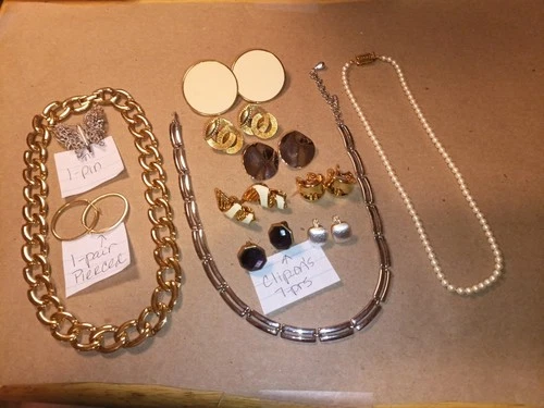 LOT OF VINTAGE MONET COSTUME JEWELRY