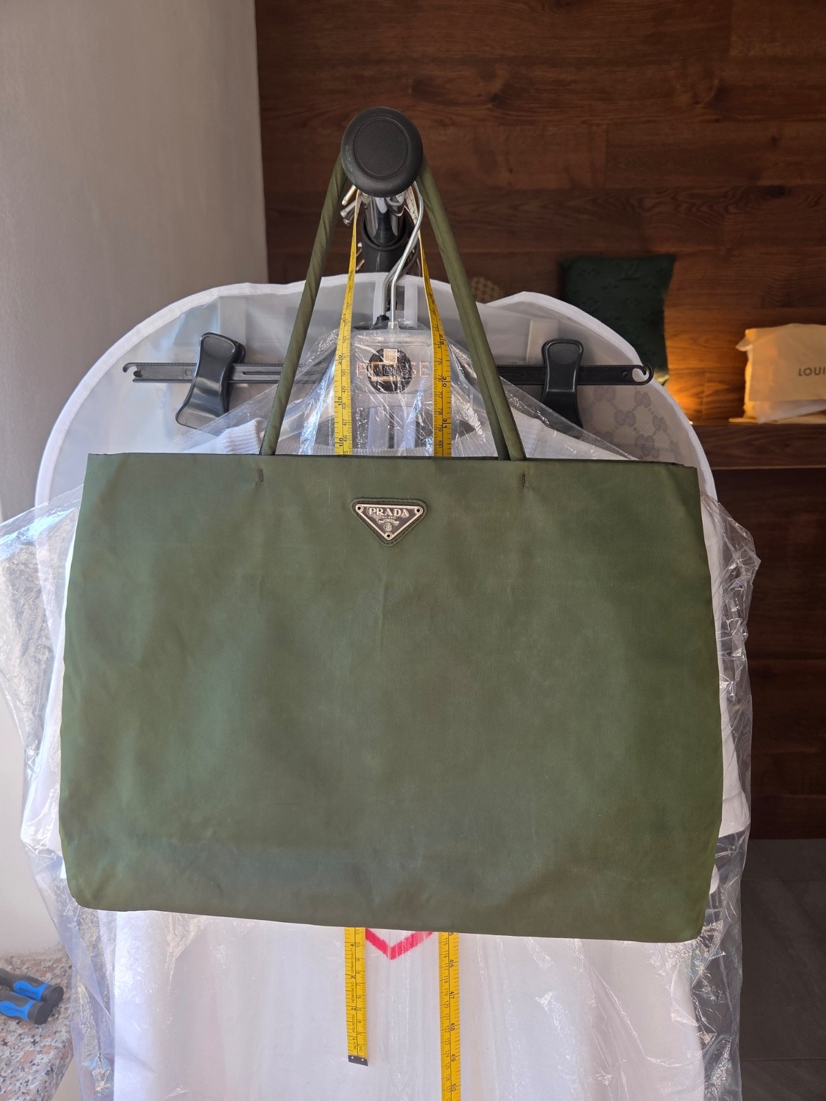 Borsa Prada Re-Nylon verde cachi