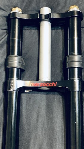 Marzocchi Bomber 888 RC DH Double Crown Fork 20x110 TA, 26”, 200mm Travel (2005) - Picture 8 of 24