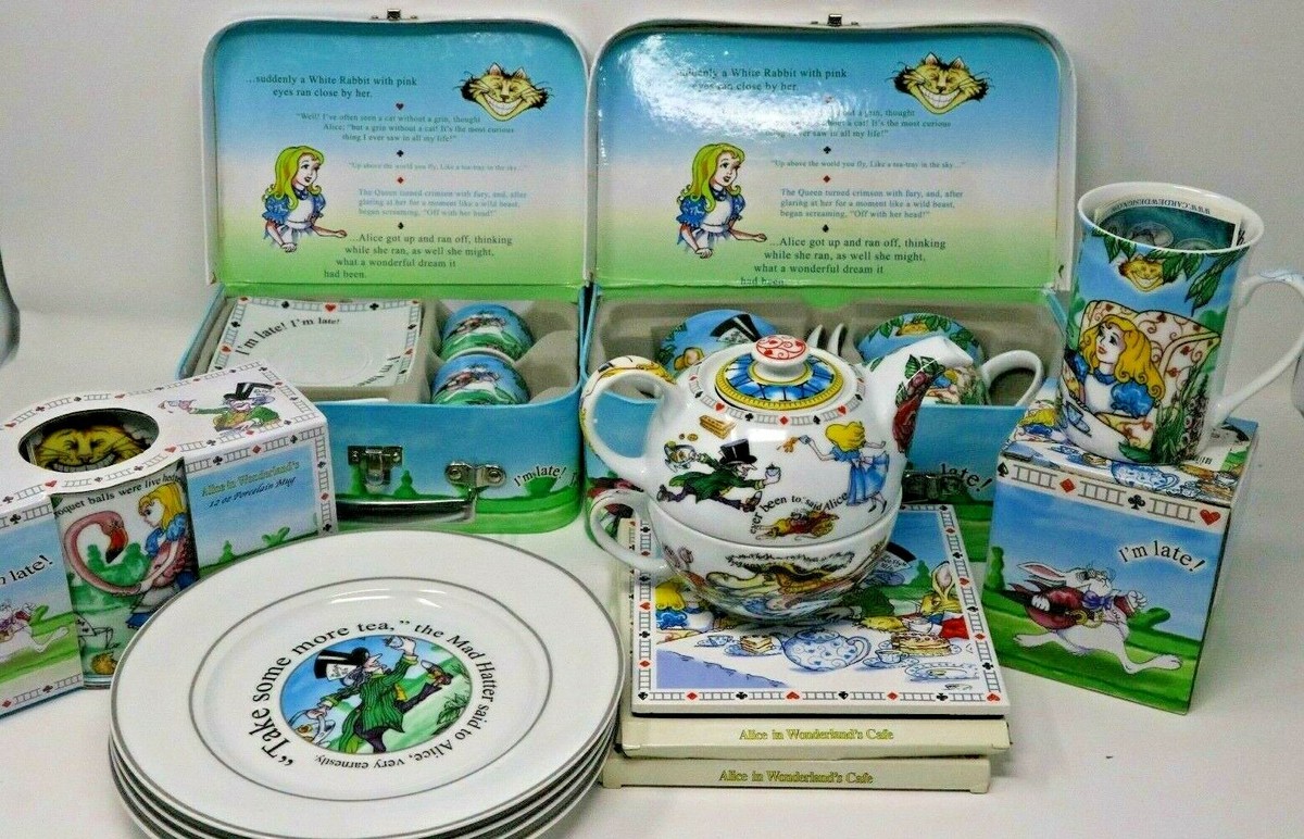 Lot of 21 Alice in Wonderland Paul Cardew Teapot Plates Mugs Spoon Trivet  NEW