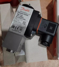 1pcs Danfoss MBC5100 061B110466 sensor