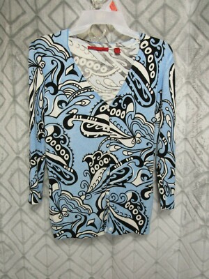 Red Top Size S Blue White and Black Button Front V Neck 3/4 Sleeve Casual Work