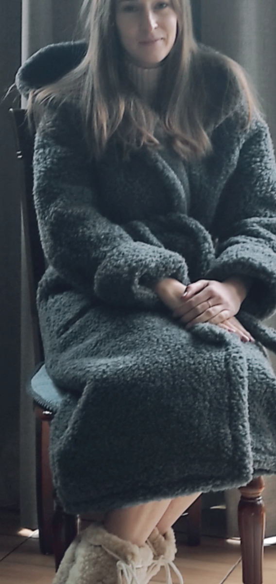 Merino Woolen Hooded Bathrobe Dressing SPA Gown 100% Sheep Wool